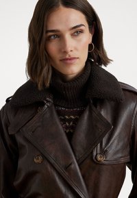 Lauren Ralph Lauren BELTED BURNISHED LAMBSKIN TRENCH COAT - Gabardina - deep mahogany