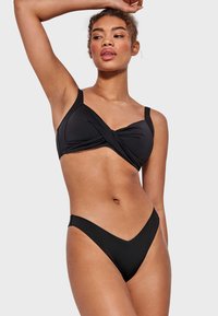 Gisela Braguita de bikini - black