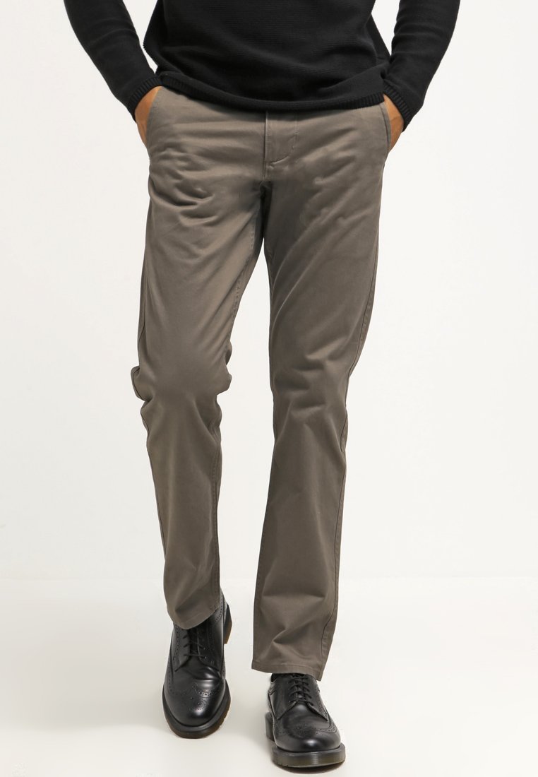 dockers dark pebble