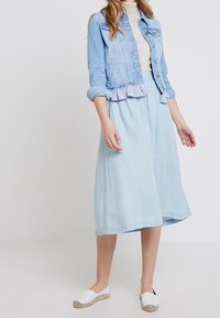 Rich & Royal Džínová bunda - blue denim