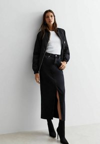 New Look Midi - Falda acampanada - black