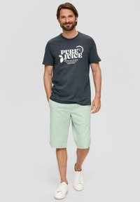 s.Oliver FRONTPRINT - T-shirt print - schiefergrau