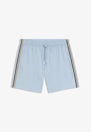 Jasnoniebieskie spodenki z elastycznym pasem, bocznymi kieszeniami, sznurkiem do regulacji oraz pionowymi czarnymi, białymi i beżowymi paskami po bokach.