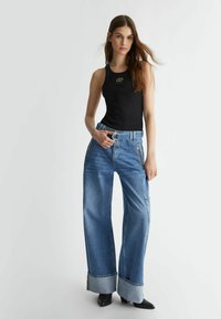 LIU JO WITH BELT - Široke kavbojke - blue denim