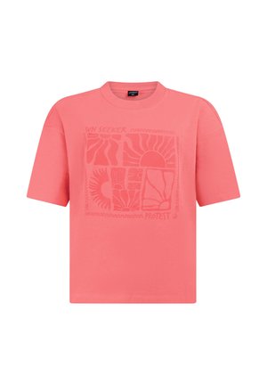 Coral pink short-sleeve shirt with graphic sun and abstract shapes design, featuring text "SUN SEEKER" and "PROTEST" on front.