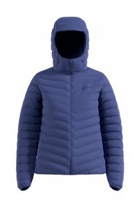 Blaue Steppjacke mit Kapuze, vorn mit Reißverschluss, horizontal gesteppte Optik und elastische Bündchen. Glatte Textur und leichtes Material.