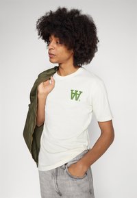 DOUBLE A BY W.W. ACE LOGO - Marškinėliai su spaudiniu - offwhite