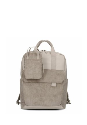 Sac à dos en tissu beige avec poche avant rabat en velours côtelé et petite pochette assortie attachée, équipé de doubles poignées et de bretelles réglables.