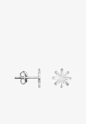 Orecchini a chi stud in argento con un design a raggiera, caratterizzati da petali piatti e texturizzati e un retro liscio per un attacco sicuro.