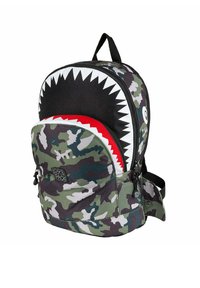 Pick & Pack SHARK SHAPE M - Backpack - CAMO