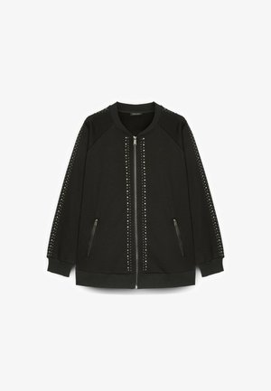 Zwarte sweatshirtjack met een ritssluiting aan de voorkant, raglanmouwen en met studs versierde schouders en zijnaden. Twee ritszakken.