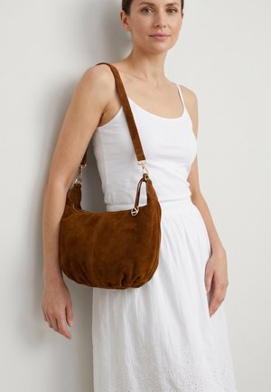VENEZIA, CROSS BODY BAG - Taška s příčným popruhem - brown