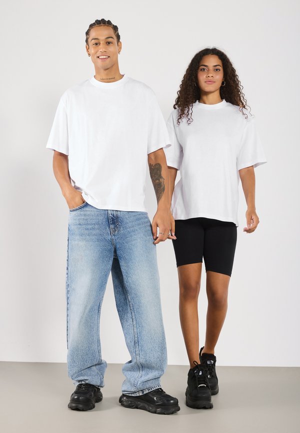 UNISEX BASIC BOXY T SHIRT - Basic T-shirt4