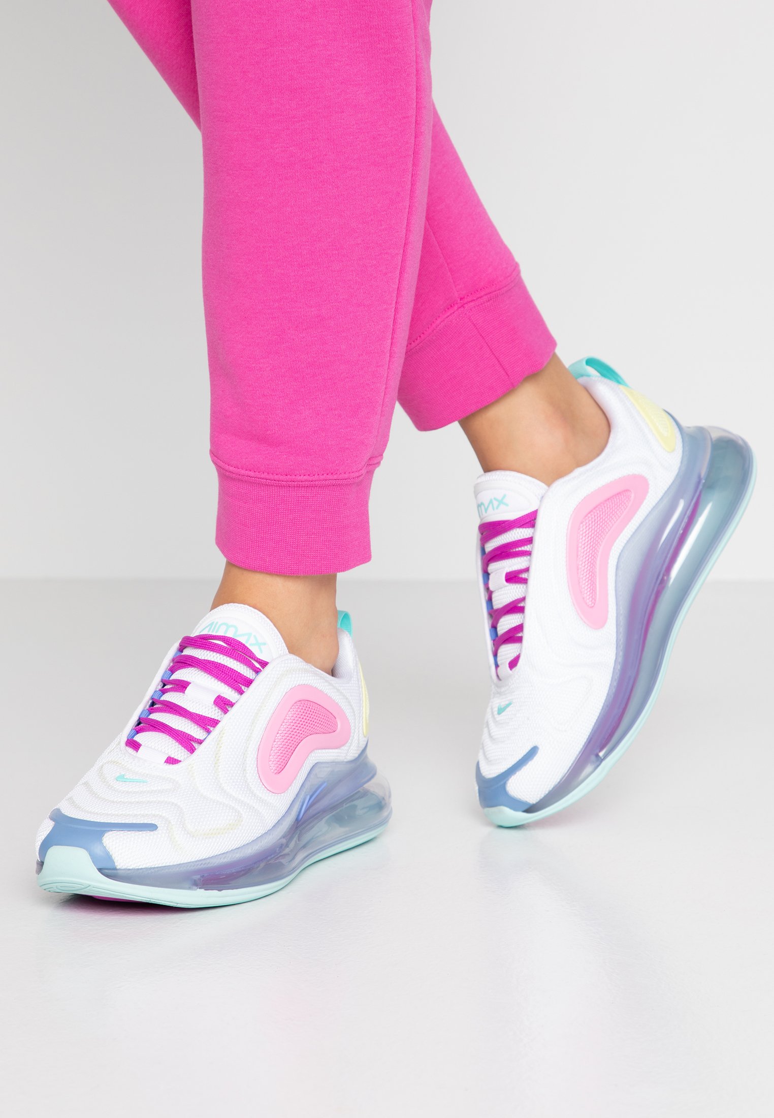 white light aqua air max