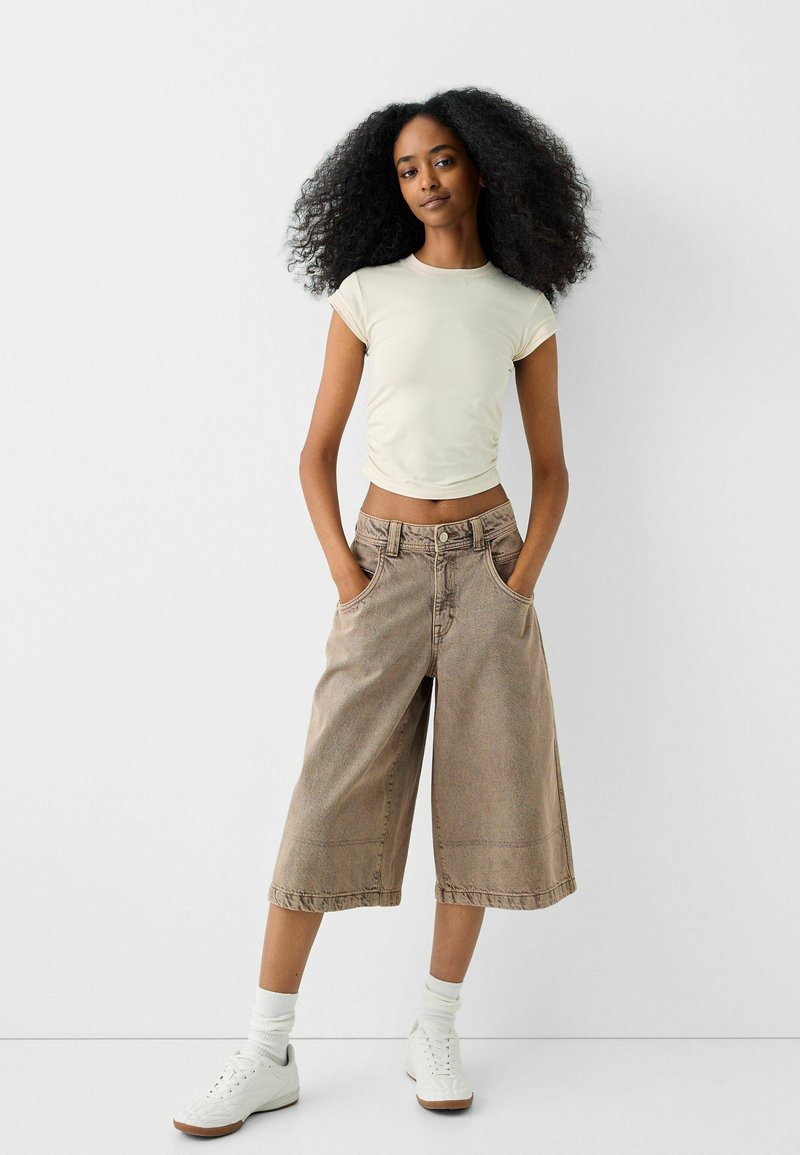 Bershka Jeansshort zandkleur