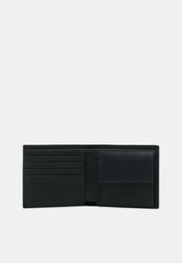 Cartera de piel negra con múltiples ranuras para tarjetas, un acabado texturizado y un bolsillo más grande para efectivo u otros artículos.