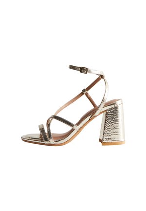 New Look STRAPPY  - Sandalias - gold