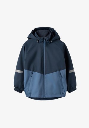 Mørkeblå og lyseblå vandtæt jakke med hætte, lynlåslukning foran, to sidelommer og reflekterende detaljer på ærmerne.