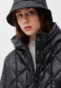 QS MIT KAPUZE - Winterjas - schwarz