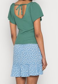 ONLY Camiseta estampada - green