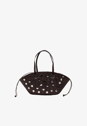 Ciemnobrązowa pleciona torebka z dwoma uchwytami, ozdobiona czarnymi i srebrnymi okrągłymi cekinami oraz bocznymi ściągaczami z supłami na końcach.