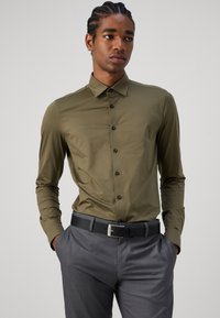 OLYMP No. Six Camicia - olive