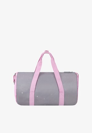 Graue zylindrische Reisetasche mit kleinen weißen Sternmustern und pinkfarbenen Griffen und Akzenten, gezeigt vor weißem Hintergrund.