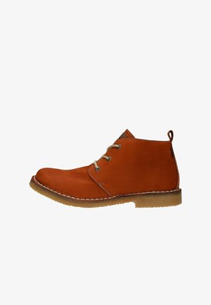 Braune Wildleder-Stiefeletten mit abgerundetem Zehenbereich, zwei Ösen und kontrastierenden kremfarbenen Nähten. Verfügt über eine strapazierfähige Gummisohle.