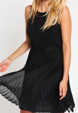 Cocktailjurk - black