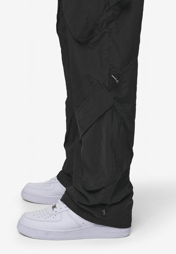 VARICK WIDE TECH PANTS - Cargo trousers2