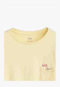 Niewybrane, hibiscus peek cloud