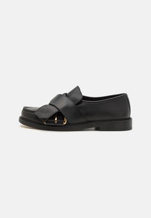 MOSCHINO, BELTED UP - Loafers - nero