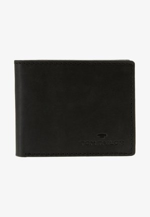 Zwarte leren portemonnee met een gladde textuur, voorzien van zichtbare stiksels en een geperst logo op de voorkant. De hoeken zijn afgerond.