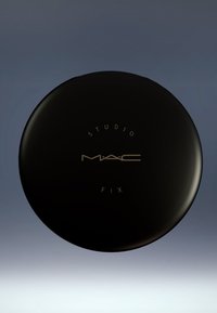 MAC STUDIO FIX POWDER PLUS FOUNDATION REFILL - Meikkivoide - c4.5 beige
