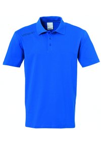 Polo shirt blu in morbido tessuto con colletto, tre bottoni e un logo discreto sulla spalla sinistra. Texture liscia.