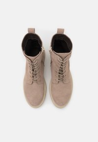 Zign Botines con plataforma - beige