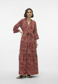 Unselected, marsala
