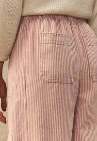 Next TALL FIT PATCH POCKET BARREL LEG - Tygbyxor - pink