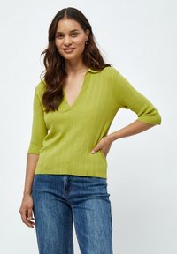 Desires DEANNE 2/4 SLEEVE POLO PULLOVER. - Polo majica - pear green