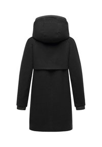 Manteau noir avec capuche, présentant un design à dos court, des manches longues et un tissu texturé. Aucun fermoir ni motif visible.