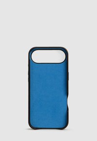 Handyhülle mit einer blauen, strukturierten Oberfläche, schwarzem Rand und Aussparung für die Kamera, entworfen für ein bestimmtes Smartphone-Modell.