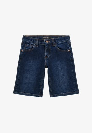 Pantaloni corti in denim blu scuro con taglio classico, dotati di cinque tasche, chiusura frontale con bottone e dettagli di cucitura arancioni.