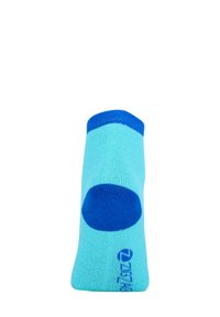 Aqua blå sok med en solid blå manchet og hæl, med ribbet tekstur og logo nær tåen. Veldefineret form til foddækning.