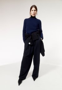 ARMEDANGELS FABIOLAA - Strickpullover - deep sea blue