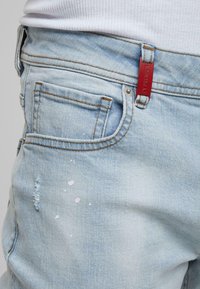 CARLOS DESTROYED SLIM FIT - Jeans Tapered Fit - iceblue