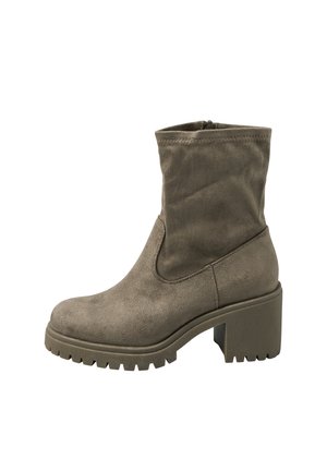 Samtleder-Ankle-Boots in olivgrün mit runder Zehenpartie, weicher Textur und blockiertem Absatz. Verfügt über einen Reißverschluss und ein geripptes Sohlendesign.