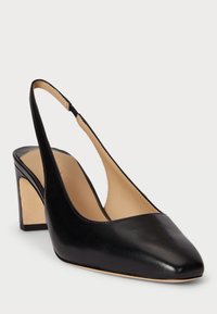 Črne usnjene sandale s koničastim nosom, nizkimi stranicami in blok peto, ki ima kontrastni svetel akcent. Gladka tekstura.