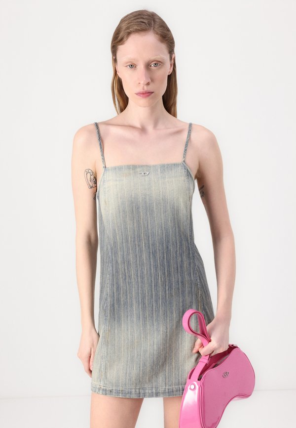 DE BETTY DRESS - Denim dress2