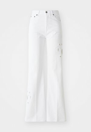 Hvide flare-jeans lavet af denim, med høj talje, subtile udskæringsdesigns og fem lomme-stil. Metalknap og lynlås lukning.
