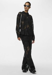 Pieces Bluza s gumbima - black